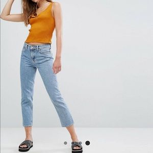 Weekday Mid-Rise Crop Jean